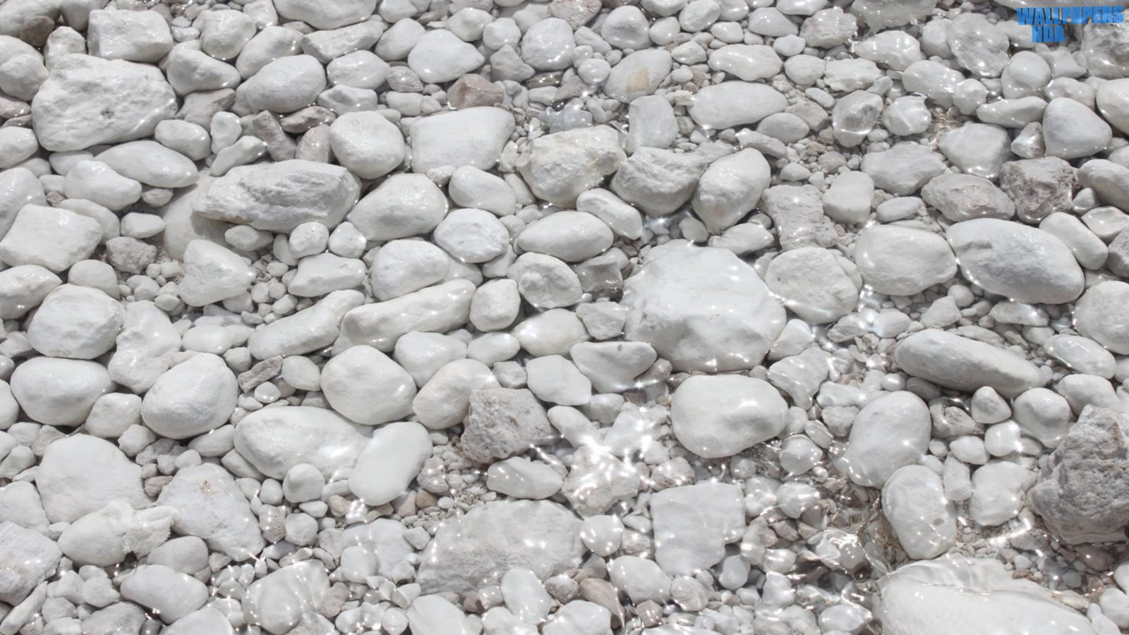 White pebbles wallpaper 1600x900